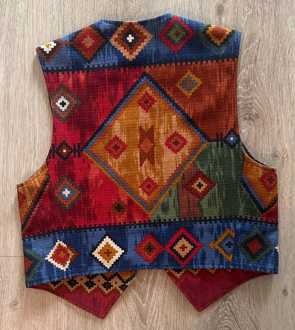 Vintage WRAPS Southwestern Tapestry Print Vest with Concho Buttons - Picture 3 of 3